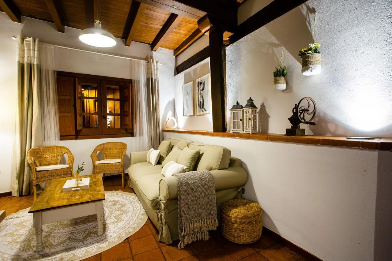 Apartamentos Puente De La Juderia Hervas Luaran gambar