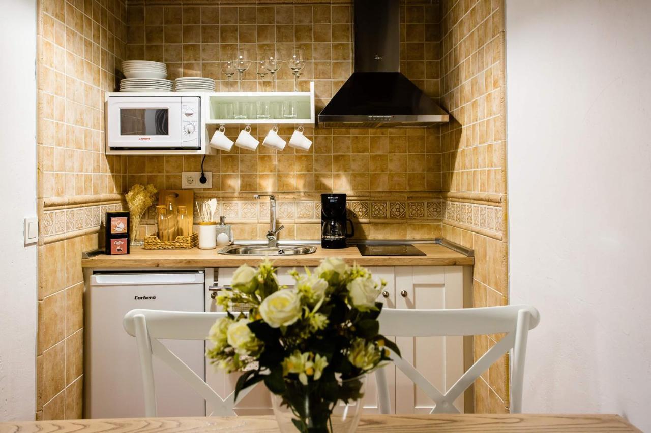 Apartamentos Puente De La Juderia Hervas Luaran gambar