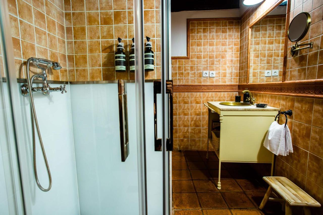 Apartamentos Puente De La Juderia Hervas Luaran gambar