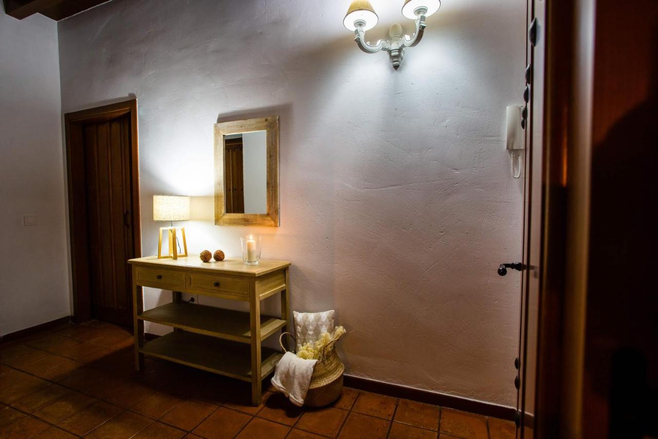 Apartamentos Puente De La Juderia Hervas Luaran gambar