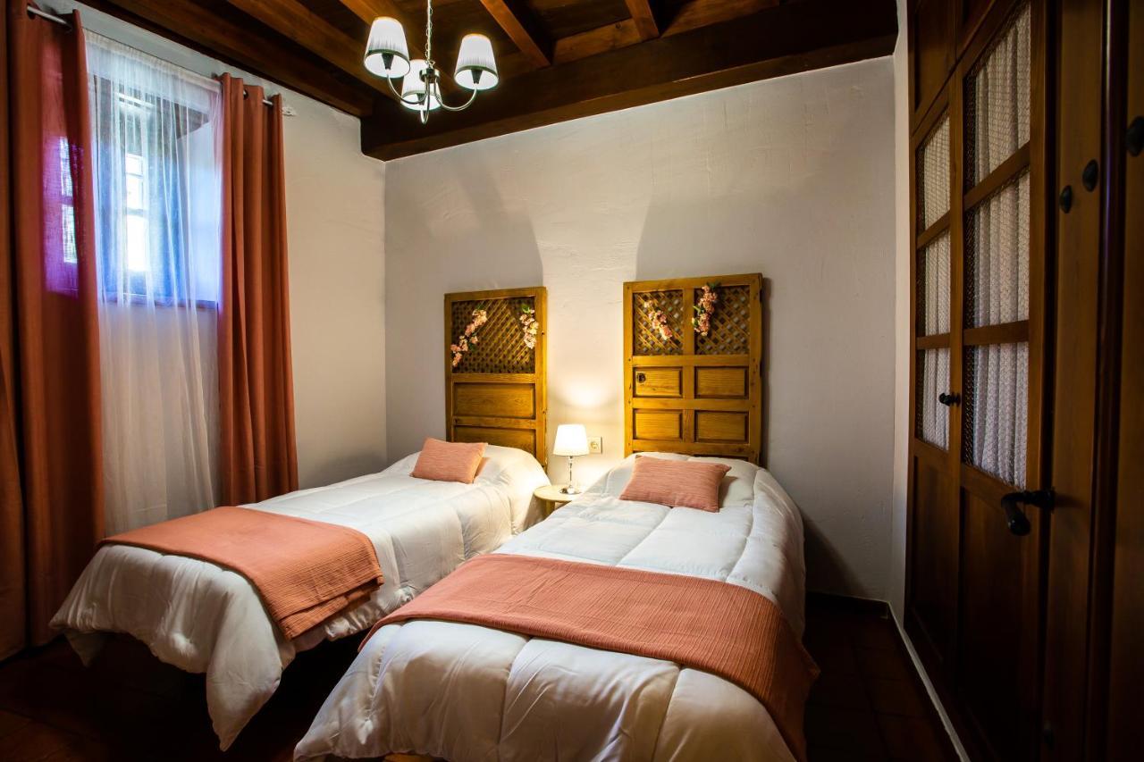 Apartamentos Puente De La Juderia Hervas Luaran gambar