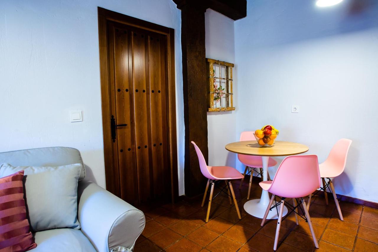 Apartamentos Puente De La Juderia Hervas Luaran gambar