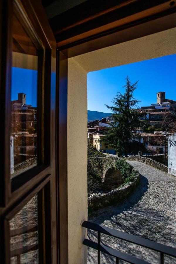 Apartamentos Puente De La Juderia Hervas Luaran gambar